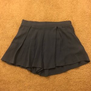 Loose fitting high waist shorts